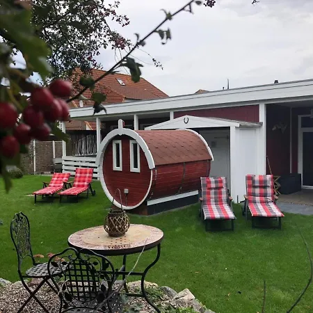 Ferienhaus Rotdorn - Haus Sued Strukkamp auf Fehmarn
